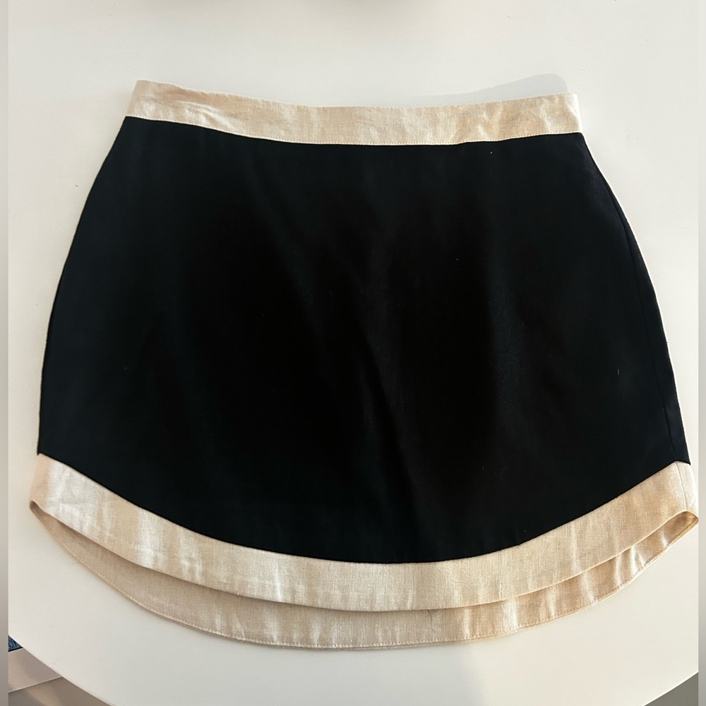 Brand New Black and White skirt